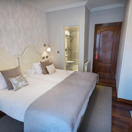 Cuatro Caminos Rooms Torrelavega Extérieur photo