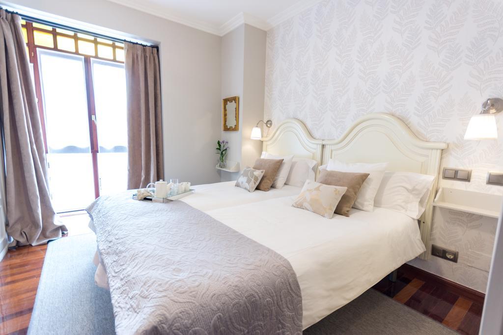Cuatro Caminos Rooms Torrelavega Extérieur photo