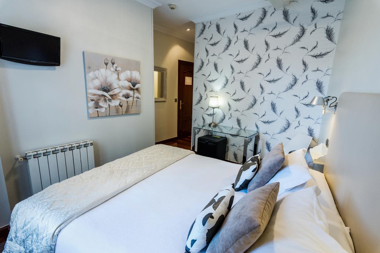 Cuatro Caminos Rooms Torrelavega Extérieur photo