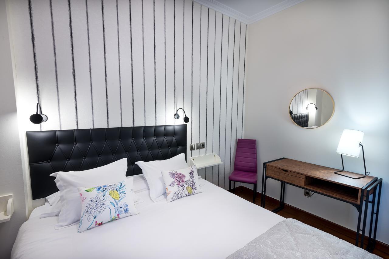 Cuatro Caminos Rooms Torrelavega Extérieur photo